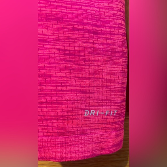 Nike Dri Fit Fuschia Pink Fitted Sleeveless Athletic Running Tank Top Small EUC - Picture 7 of 9